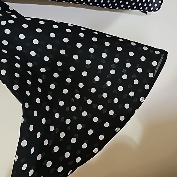 Violet + Claire Polka Dot Bell Sleeves  Top Size S - Picture 3 of 6